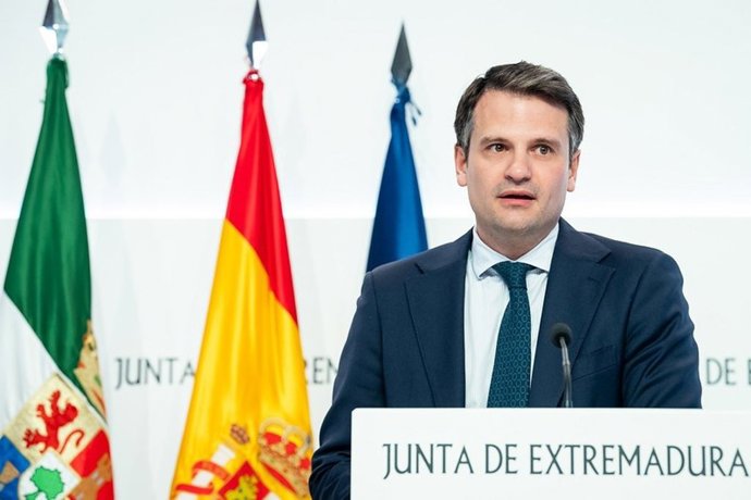 Archivo - Imagen de archivo del consejero de Presidencia, Interior y Diálogo Social de la Junta d Extremadura, Abel Bautista