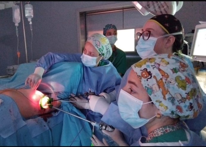 Intervención endoscópica de cáncer de mama en el Hospital Universitario de Cáceres (HUC)