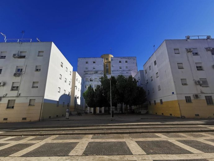 Viviendas en la Plaza Molinos de Viento de Huelva capital.