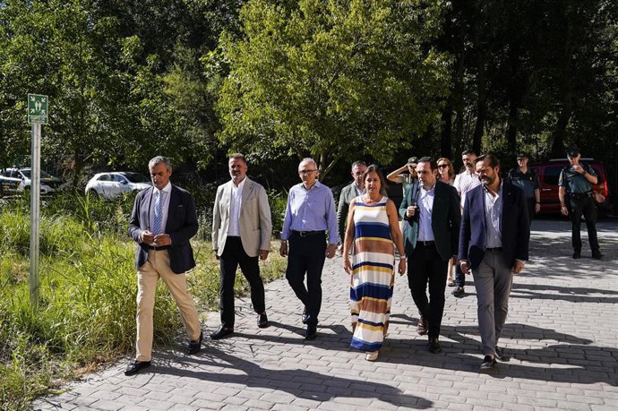 La consejera de Sostenibilidad y Medio Ambiente de la Junta de Andalucía, Catalina García, durante la reunión del Pleno del Consejo de Participación del Espacio Natural de Sierra Nevada en Pinos Genil