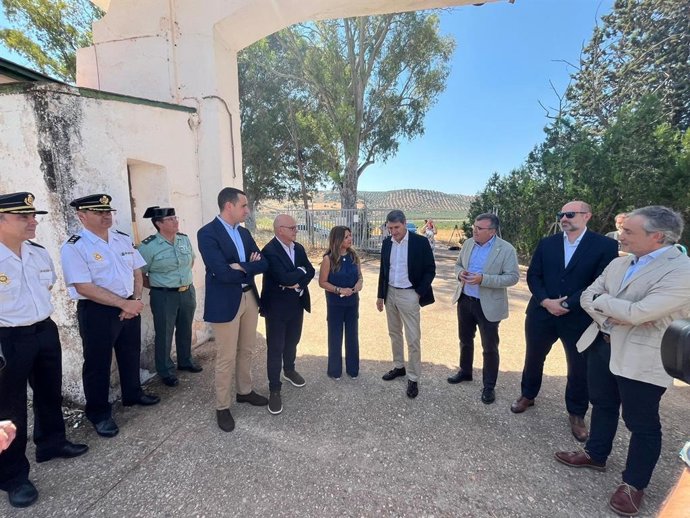 Visita al antiguo polvorín de Vadollano