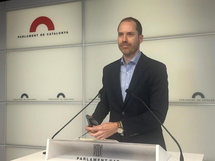 El portavoz del PP en el Parlament, Juan Fernández