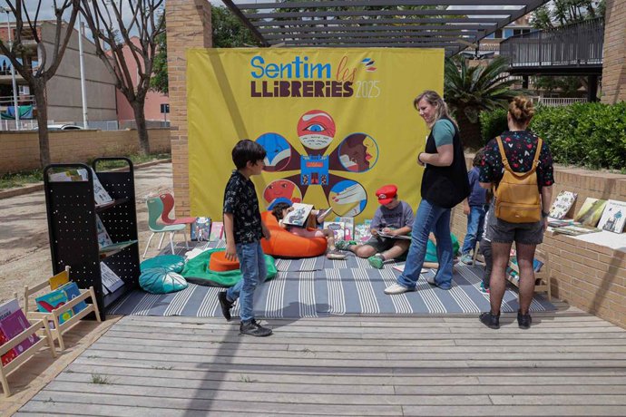 Archivo - Arxiu - Campaña 'Sentim les llibreries'
