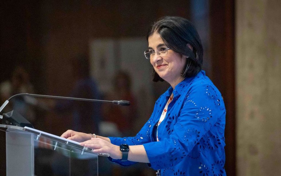 La vicepresidenta de CIVEX y alcaldesa de Las Palmas de Gran Canaria, Carolina Darias,  en la conferencia sobre menores migrantes celebrada en Tenerife