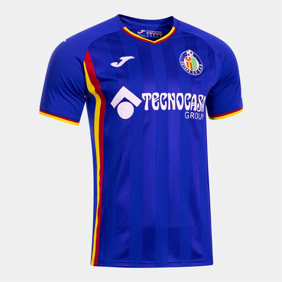 Archivo - Imagen de la nueva equipación del Getafe CF para la temporada 2025-26.