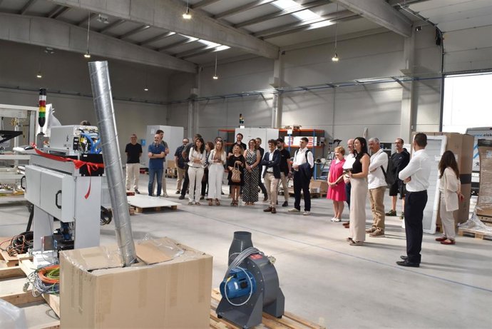 Inauguración de la planta de Lang Laser en Sant Salvador de Guardiola (Barcelona).