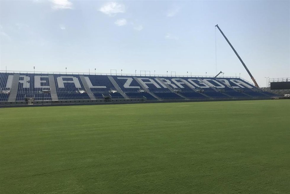 Estadio Modular con las letras Real Zaragoza