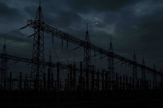 Apagón eléctrico y ciberseguridad; lecciones del gran corte de abril de 2025