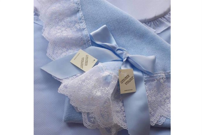 La importancia de vestir al bebé con piezas especiales