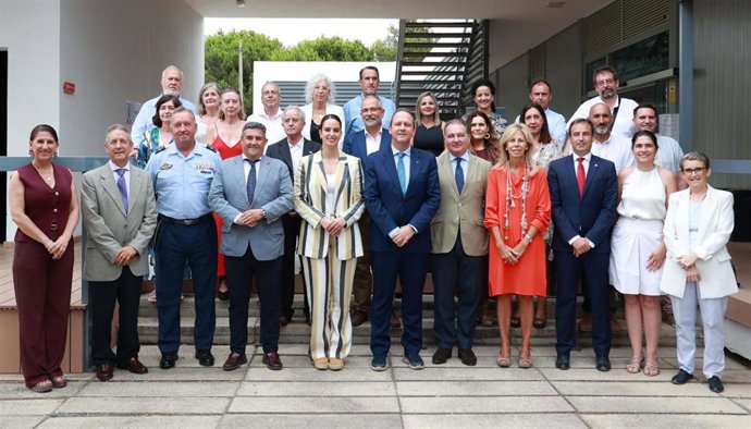 Autoridades en la inauguración de los Cursos de Verano de la UNIA en La Rábida (Huelva).
