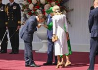 Macron llega a Reino Unido en una visita de Estado sin precedentes desde el Brexit