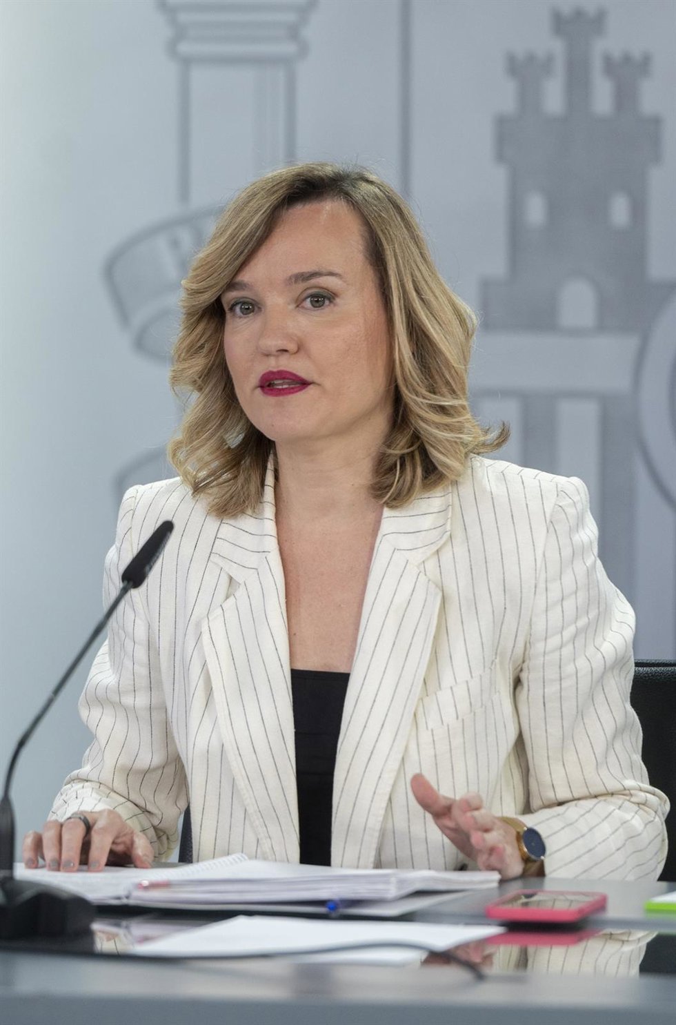 La ministra Portavoz, Pilar Alegría, durante una rueda de prensa posterior a la reunión del Consejo de Ministros, en el Palacio de La Moncloa, a 8 de julio de 2025, en Madrid (España). El Consejo de Ministros ha aprobado hoy una reforma de la Ley Orgáni