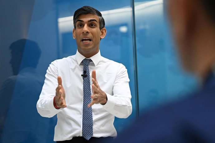 Archivo - 30 January 2023, United Kingdom, Darlington: UK Prime Minister Rishi Sunak during a Q&A session at Teesside University in Darlington, as part of his visit to County Durham. Photo: Oli Scarff/PA Wire/dpa
