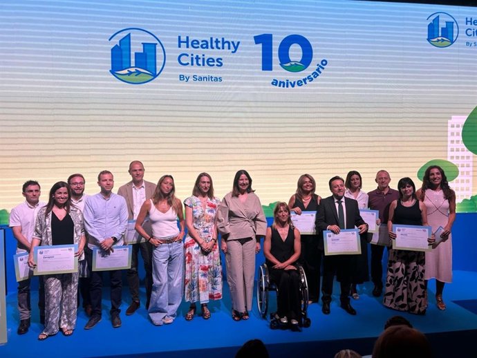 Entrega de premios 'Healthy Cities', siendo el Ayuntamiento de Sevilla uno de los galardonados por un proyecto de reforestación en el Parque Amate.