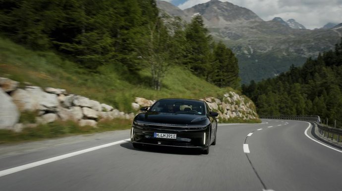 The Lucid Air Grand Touring conducted a record-breaking journey of 1,205 kilometers (749 miles) between St. Moritz, Switzerland and Munich, Germany, including alpine roads, highways, and secondary roads. Lucid exceeded the previous record for the longest