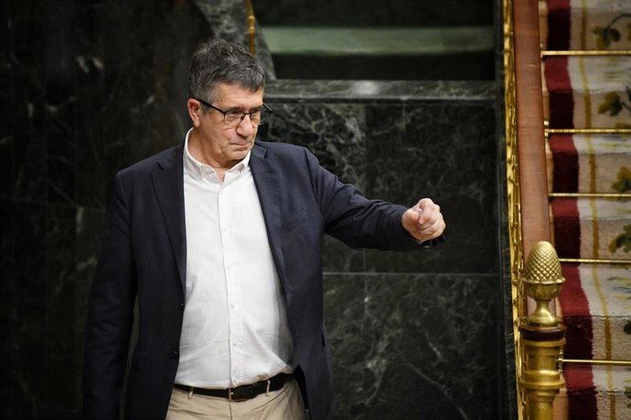 El portavoz del PSOE en el Congreso, Patxi López, durante una sesión plenaria en el Congreso de los Diputados, a 24 de junio de 2025, en Madrid (España)..