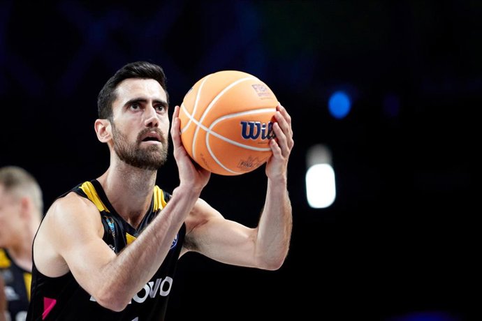 Archivo - Joan Sastre durante un partido con La Laguna Tenerife