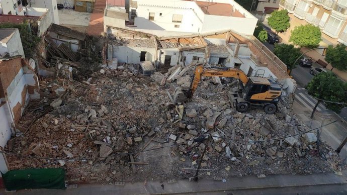 Imagen del edifico derribado en Huerto Paco (Huelva).