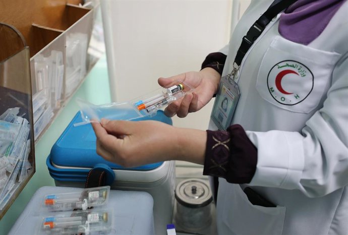 Archivo - Imagen de archivo de la vacuna para la meningitis en la Franja de Gaza