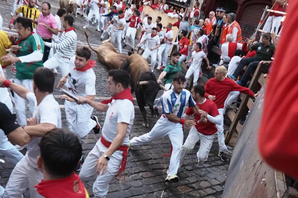 Encierro protagonizado por los toros de Álvaro Núñez
