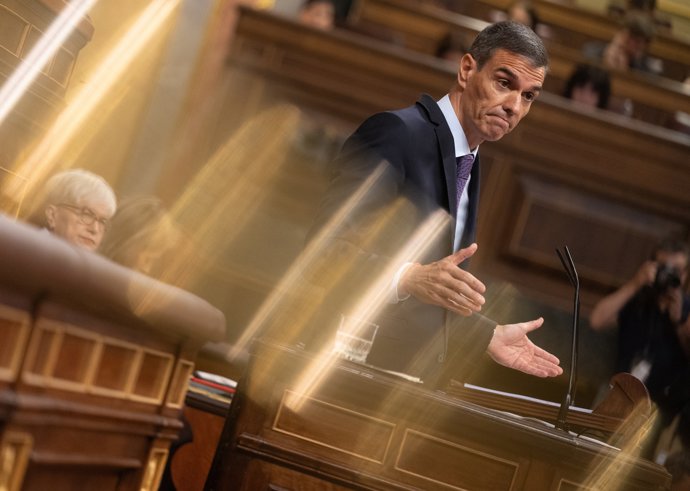 El presidente del Gobierno, Pedro Sánchez, interviene durante un pleno extraordinario, en el Congreso de los Diputados, a 9 de julio de 2025, en Madrid (España).