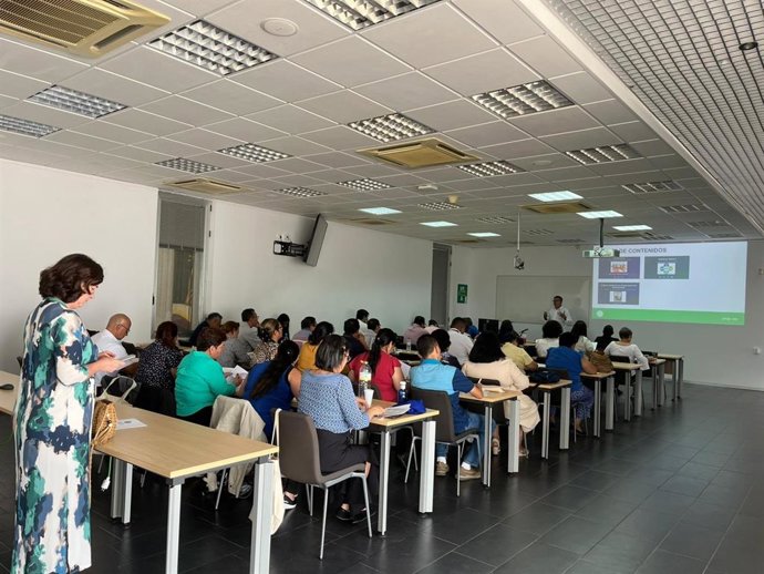 Ponencia de Roberto David Pino Merlo en los cursos 'Claves para el éxito de la dirección de las cooperativas' en los cursos de verano 2025 de la UNIA