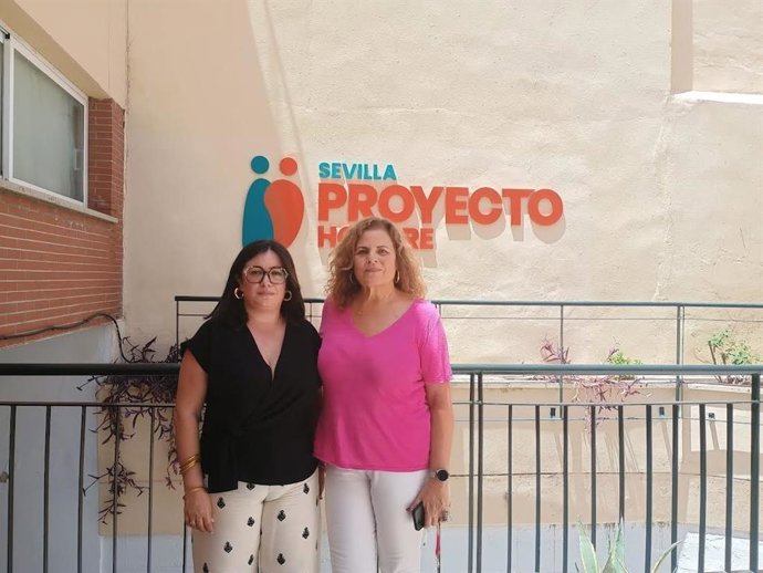 Imagen de la Consejera de Inclusión Social, Juventud, Familias e Igualdad de la Junta de Andalucía, a través de la Delegación Territorial en Sevilla, bajo el marco e intencion de mejorara la entidad Proyecto Hombre