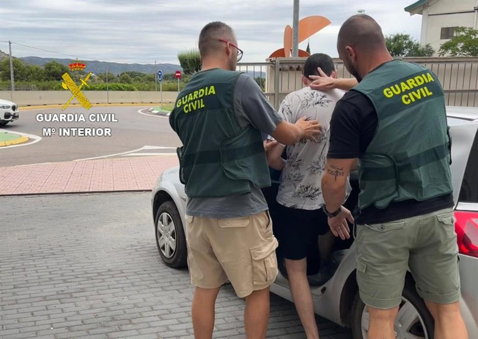 Detenido un hombre por crear web falsas que suplantaban a las estaciones de ITV