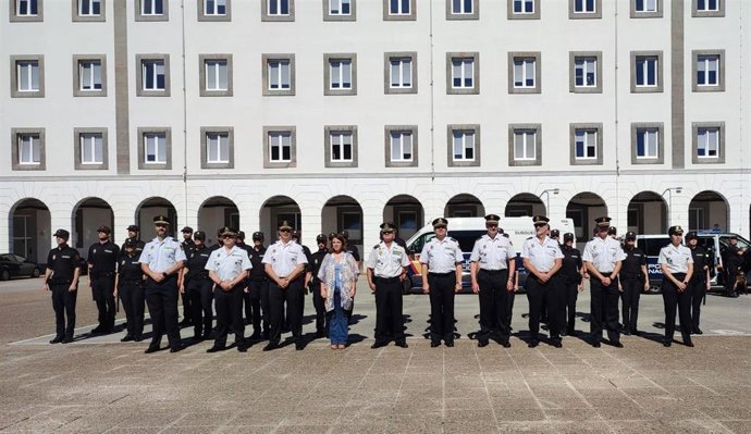 Acto de presentación con los nuevos policías en prácticas que se incorporan a la Jefatura Superior asturiana durante 11 meses.