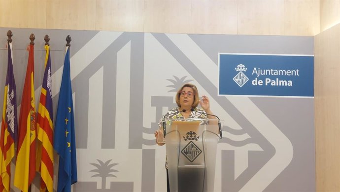 La portavoz del Ayuntamiento de Palma, Mercedes Celeste, comparece en rueda de prensa.