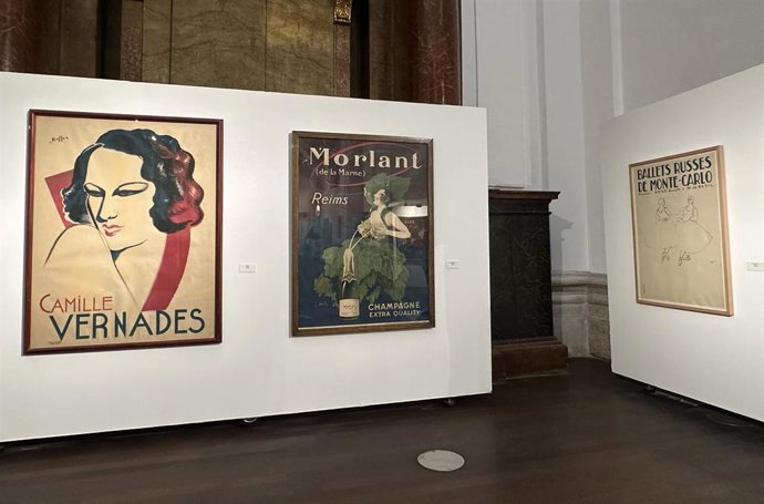 Piezas de la exposición Un siglo de art decó: la estética de la modernidad', en la Sala de Exposiciones de Las Francesas de Valladolid.