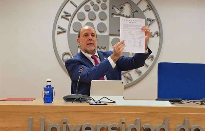 Imagen de archivo del rector de la UJA, Nicolás Ruiz