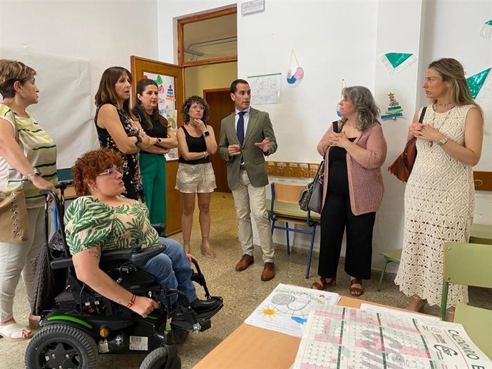 Imagen de archivo de una visita del delegado de Desarrollo Educativo a la Escuela Infantil Antonio Modesto Mata