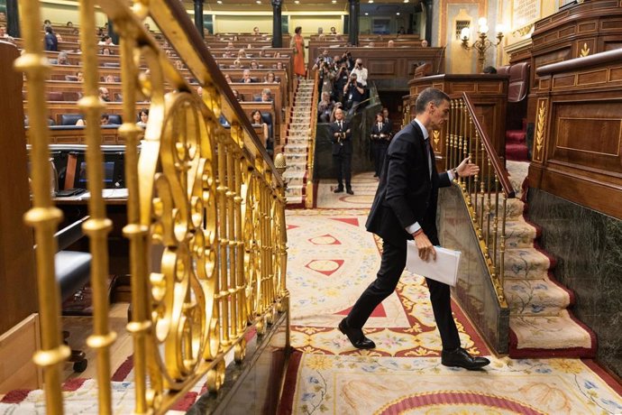 El presidente del Gobierno, Pedro Sánchez, en el pleno extraordinario, en el Congreso