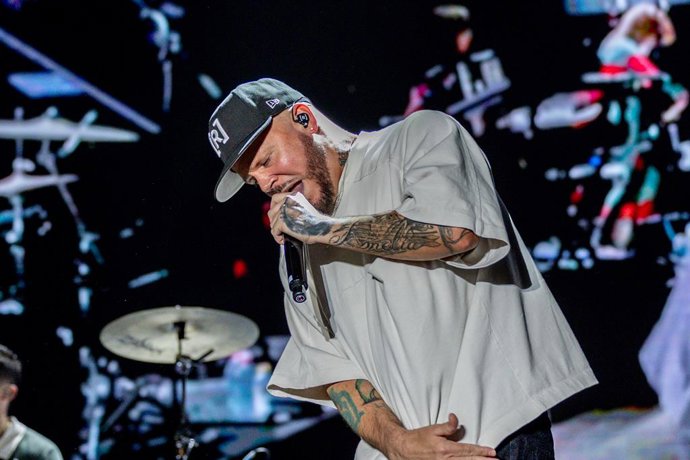 El rapero Residente actúa en el Alma Festival, en el Parque Enrique Tierno Galván, a 19 de junio de 2025, en Madrid (España). René Pérez Joglar, más conocido como Residente, es un rapero, cineasta y activista originario de Puerto Rico, reconocido por su c