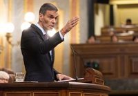 Sánchez acusa a Feijóo de proponer una "Cláusula Quirón" para "salvar al novio de Ayuso" con una "autoamnistía"