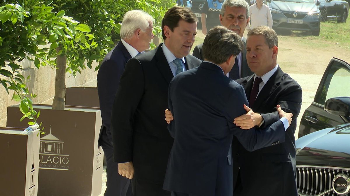 Page respalda medidas contra la corrupción y defiende que  todo el mundo es limpio hasta que se demuestre lo contrario 