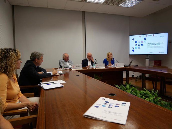 Momento de la presentación de la 'Memòria Econòmica de Girona 2024'.