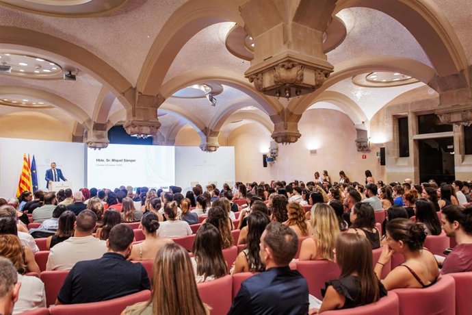 El conseller de Empresa y Trabajo de la Generalitat, Miquel Sàmper, en el acto de celebración del 10 aniversario del programa Noves Oportunitats del SOC