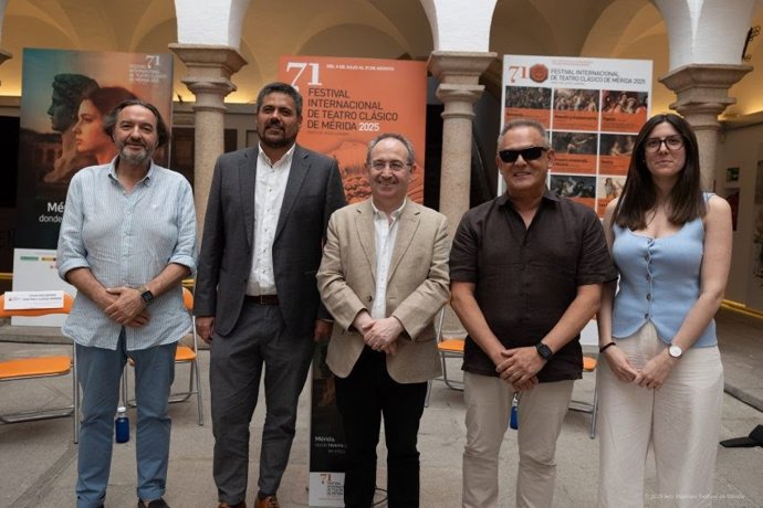 Renovación del convenio entre el Festival de Mérida y la ONCE