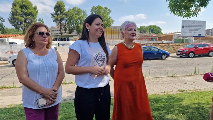 La consejera de Bienestar Social, Bárbara García Torijano, visita a las obras del futuro Centro de Día para personas con discapacidad intelectual.