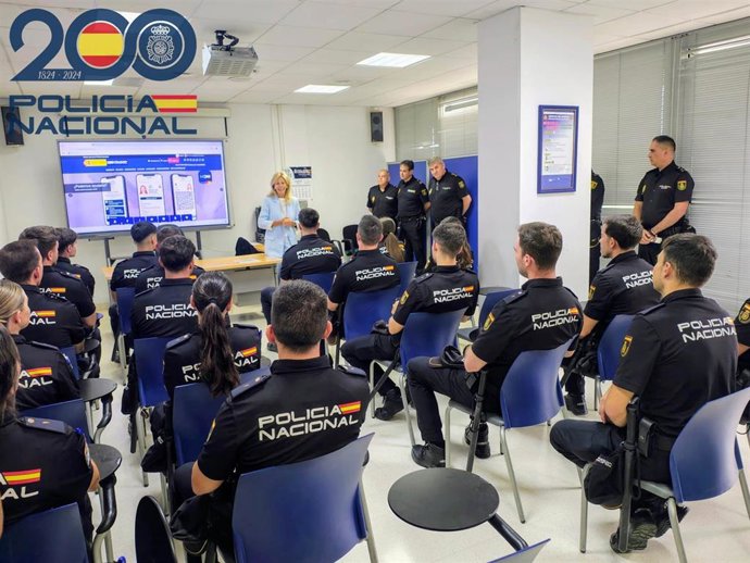 Acto de presentación e incorporación de 20 agentes en prácticas en la Policía Nacional de Huelva.