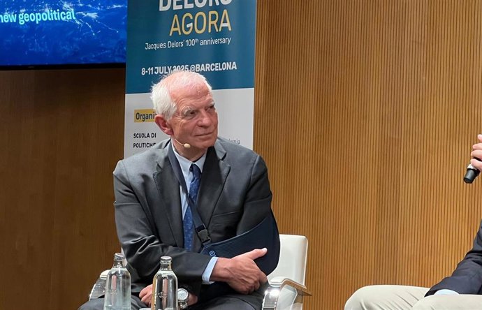 El presidente del Cidob y ex Alto Representante de la Unión Europea para la Política Exterior, Josep Borrell, durante su participación en el programa Agora Jaques Delors 2025 en Barcelona