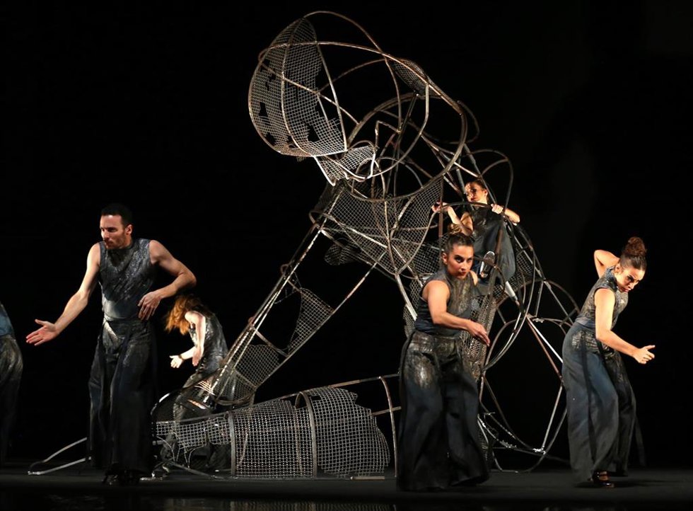Archivo - Presentación de Ya no seremos en los Teatros Canal, a 19 de octubre de 2021, en Madrid, (España). El bailarín combina nuevos lenguajes contemporáneos con el flamenco y la danza española en un nuevo espectáculo que se podrá disfrutar del 20 a