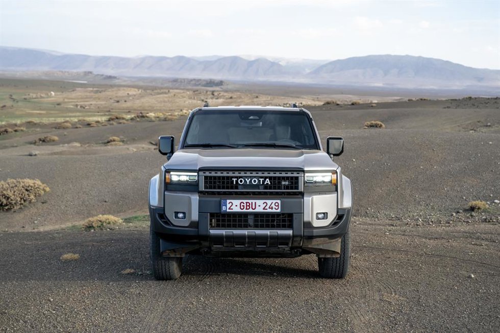 Toyota lanza su nuevo Land Cruiser 'Myld Hybrid 4x4' en España, disponible a partir de 2026.