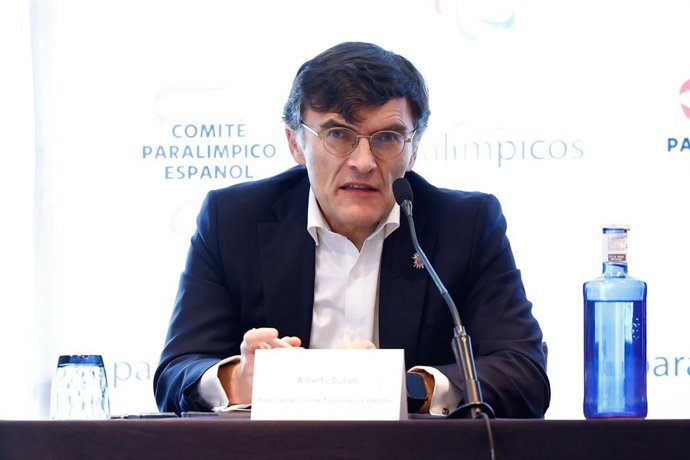 Archivo - Alberto Durán, presidente del Comité Paralímpico Español, durante una rueda de prensa
