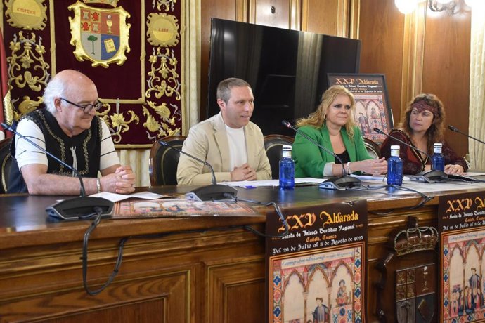 El presidente de la Diputación, Álvaro Martínez Chana, en rueda de prensa.