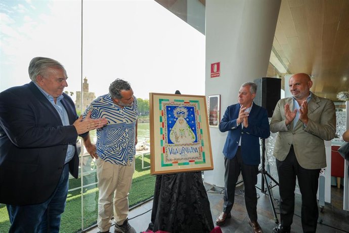 El alcalde de Sevilla, José Luis Sanz, (3i) y el autor del cartel, Manuel León, (2i) presentan la obra pictórica de la Velá de Santa Ana.