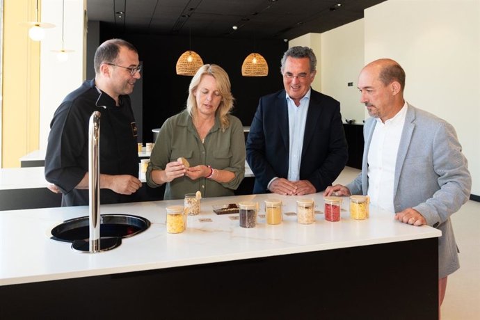 Susinos visita el Museo del Chocolate de Monper en Santander