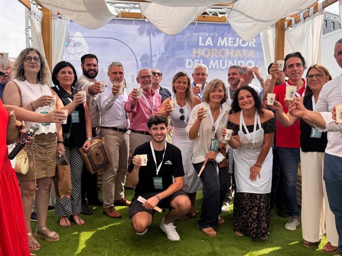 Acto institucional del Día de la Horchata de Alboraya, con el secretario autonómico de Turismo, José Manuel Camarero